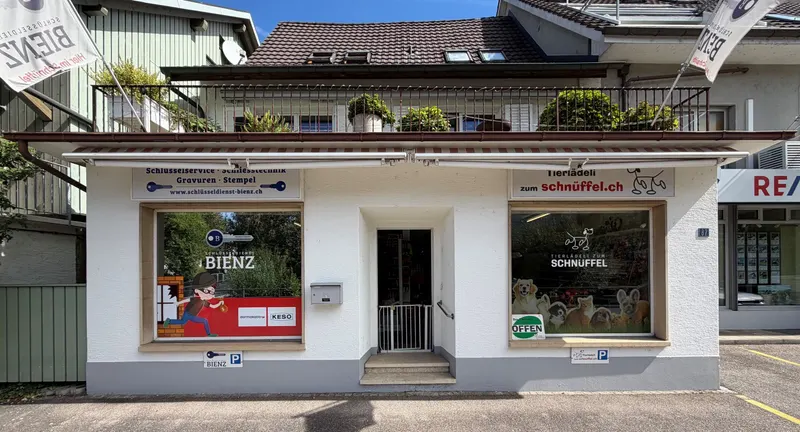 Ladenfront Bienz Schliesstechnik, Hauptstrasse 87, Möhlin